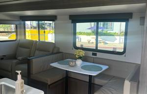 Luxury Beach Getaway | Sleeps 8 | Fully Loaded