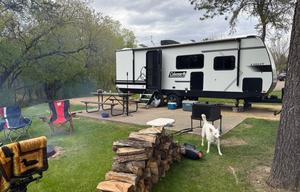 Easy Livin’ with Eileen – 2025 Coleman Camper 27'