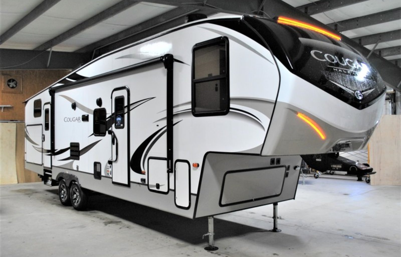 2020 Keystone RV Cougar Half-Ton 32BHS
