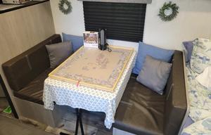 2023 Coleman 17B RV rental photo 2