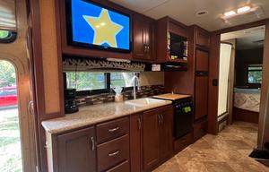 Easy to Drive! No cleaning fees! Pet Friendly!
