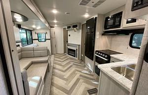 2 bed 2 bath double slides