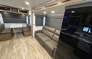 The Augusta – Modern Retreat
