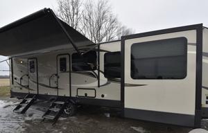2020 Forest River RV Rockwood Signature Ultra Lite 8324SB