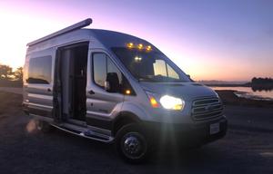 Rosalia 2020 Coachmen Beyond 22C