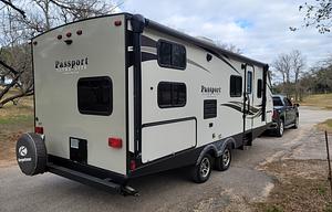 Couples Dream! 2019 Keystone Passport with extras!