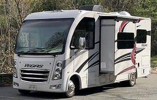 2022 Thor Motor Coach Vegas 24.1 Sleeps 6!