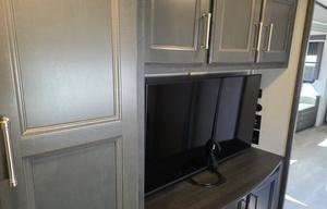 2024 Keystone RV Cougar 368MBI RV rental photo 8