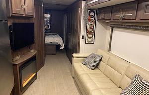 Large Marge Mirada the Luxury land yacht
