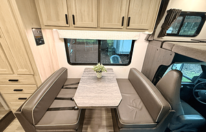 Family&Pet Friendly - 2024 Forest River SUNSEEKER