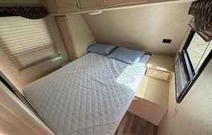2017 Winnebago Industries Towables Minnie 2455 BHS