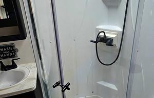 Family & Pet Friendly RV Rental- w/ Bunkhouse!
