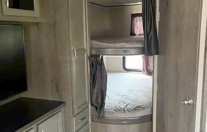 2021 Jayco Jay Flight SLX 8 284BHS RV rental photo 8