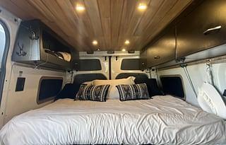 Winter Ready 4x4 Sprinter 2500 w Starlink option
