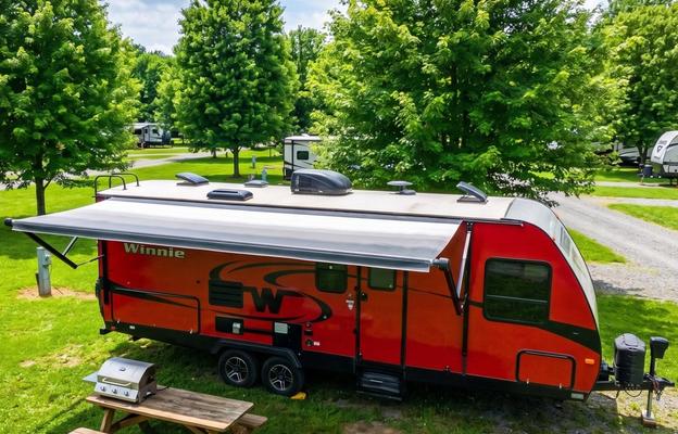 Fireside RV's Winnebago Minnie 2455BHS Bunkhouse