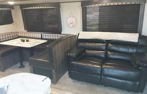 2021 Prime Time RV Avenger ATI 28DBS