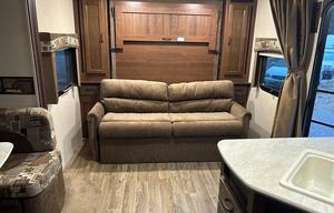 Jayco white hawk model 20MBR      23 ft. 2015 yr