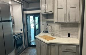 2023 Keystone RV Fuzion 379 RV rental photo 10