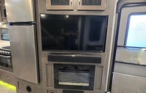 Fireside "Far Lux" 2021 East to West Alta 2850KRL