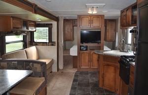 2013 Keystone Summerland Bunkhouse travel trailer w/slide out