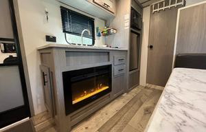 2024 Colm 2024 B17 RV rental photo 7