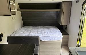 2024 Hideout Sport Single Axle 175BH RV rental photo 4