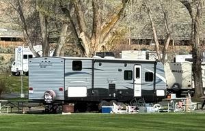 The Tovar's Kid Friendly Bunkhouse with Privacy