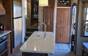 2018 Keystone RV Alpine 3650RL