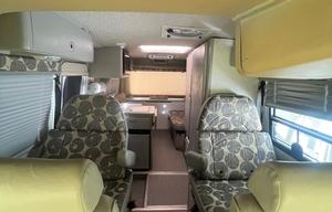 2003 Winnebago Rialta 22HD