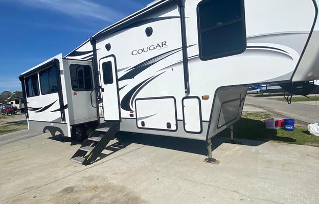 2022 Keystone RV Cougar Half-Ton 30RLS