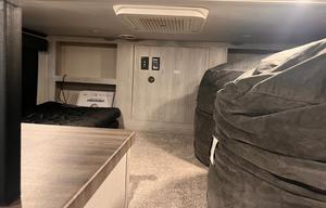 Spacious Family Friendly Luxury 5th Wheel 2BR/2BA