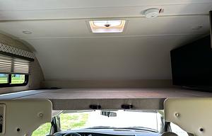 25ft Thor Coleman - Fully stocked and pet friendly