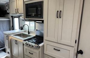 Explore the Country 2023 Coachman Freelander 22 ft