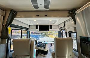 Holiday Rambler Luxury Coach /2 Full Baths & Bunks