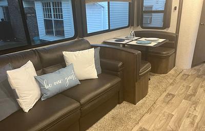 2019 Keystone RV Cougar Half-Ton Series 29BHS RV rental photo 2