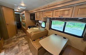 Thor Four Winds 31E – Ultimate Family & OffGrid RV