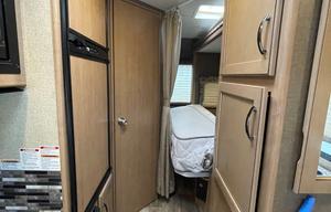 2018 Thor Motor Coach Four Winds 22B “Let’s Go!”