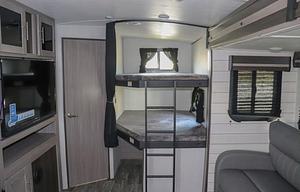 2022 CrossRoads RV Sunset Trail SS272BH RV rental photo 10