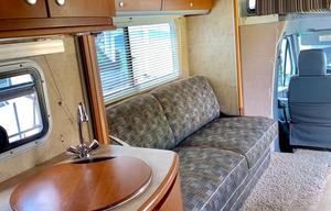 23" 2007 WINNEBAGO VIEW - DIESEL