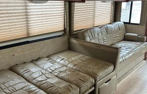 2010 Hurricane 34B RV rental photo 9