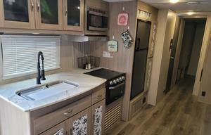 2021 Coachmen Freedom Express Select Edition 31SE