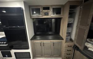 Fully Loaded NE Wisconsin Camper-Sleeps up to 10