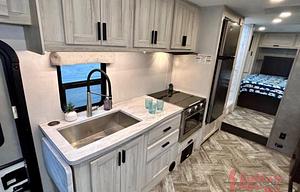 Forest River Sunseeker LE Model 2850SLE Motorhome
