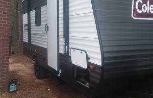 2021 Coleman 17 B Lantern Series (Pearl)