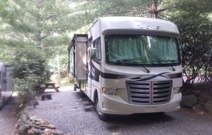 2014 Thor Motor Coach ACE 27 1