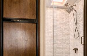 Comforts of home -King bed, tiled shower, big sink