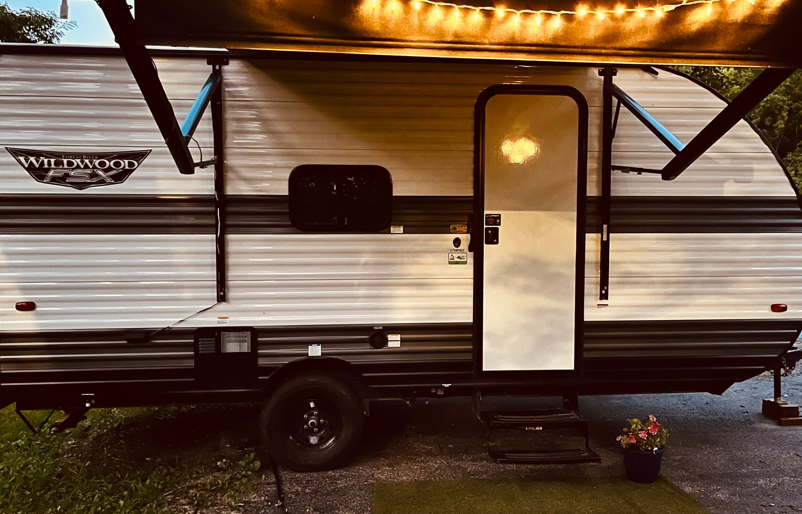 EM Camper Rentals-Hunting Hiking Biking & more