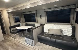Fully stocked, Pet Friendly RV. SLEEPS up to 12!