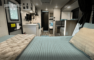 JAY FLIGHT w/ Queen Bed, Bunks, Slide-Out & Solar
