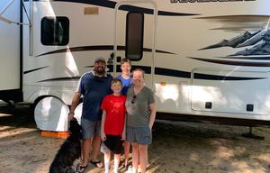 5th wheel, Montana, pet friendly & comfortable
